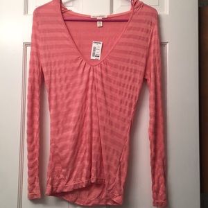 NWT Aero lightweight layering sweatshirt